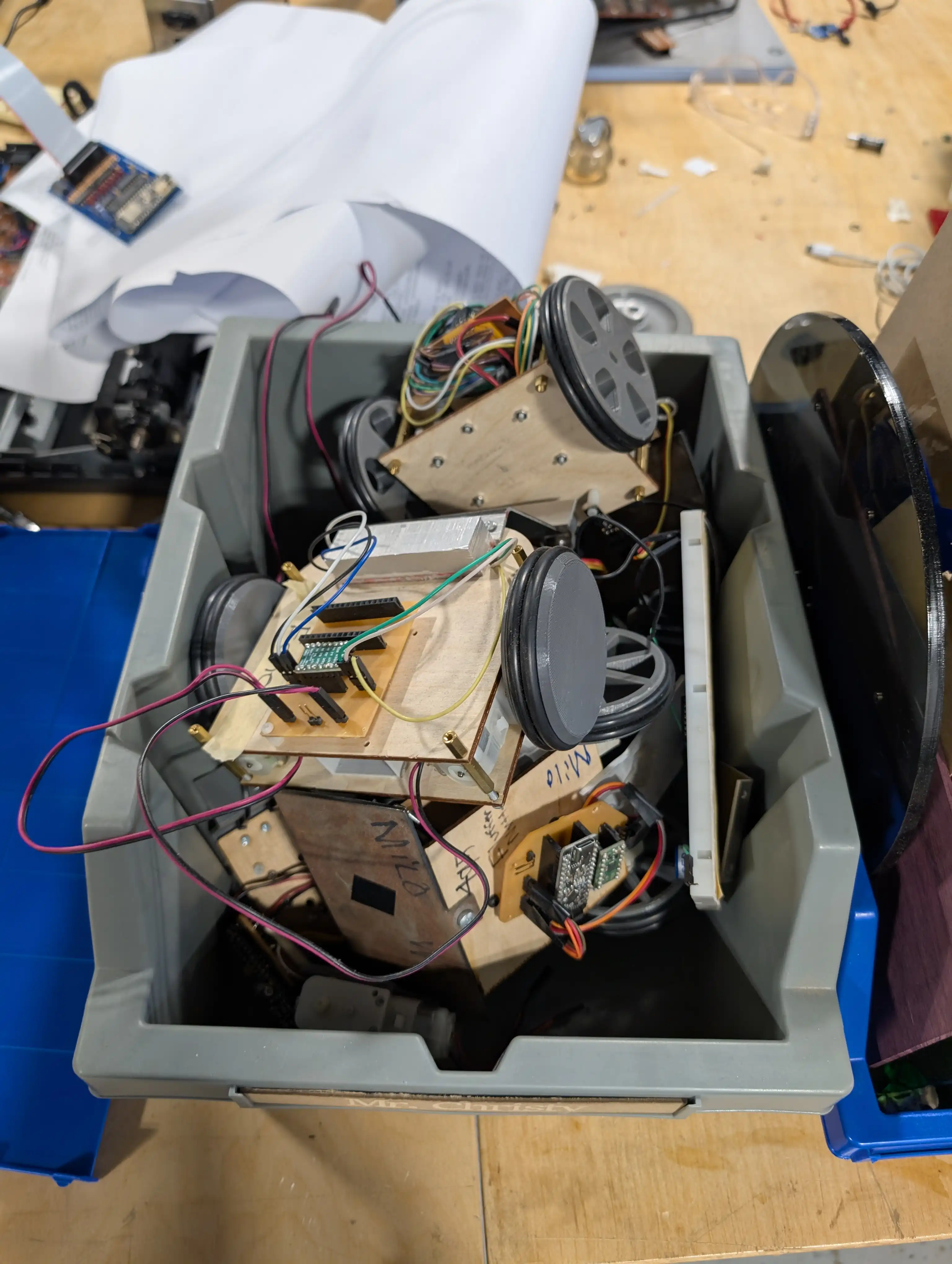 &ldquo;Sumo-bots&rdquo;